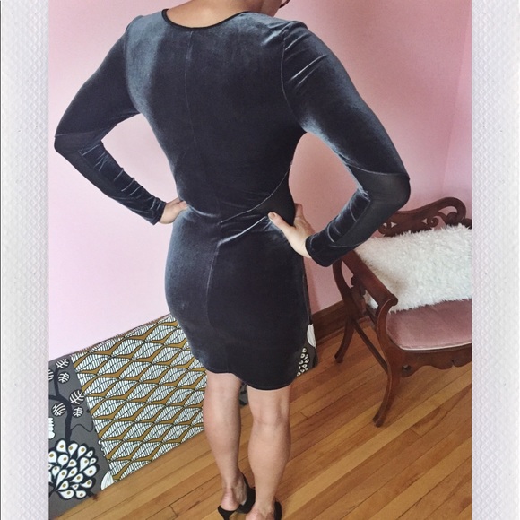 Velvet and sheer body con dress - Picture 2 of 2